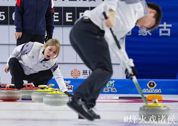 冬奥会冰壶落选赛:中国混双组合取得六连胜 冬奥会冰壶落选赛:中国混双组合取得六连胜